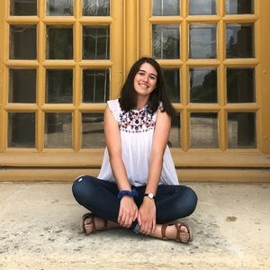 Meet your Posher, Hannah